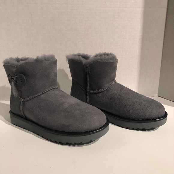 ugg mini bailey button stormy grey